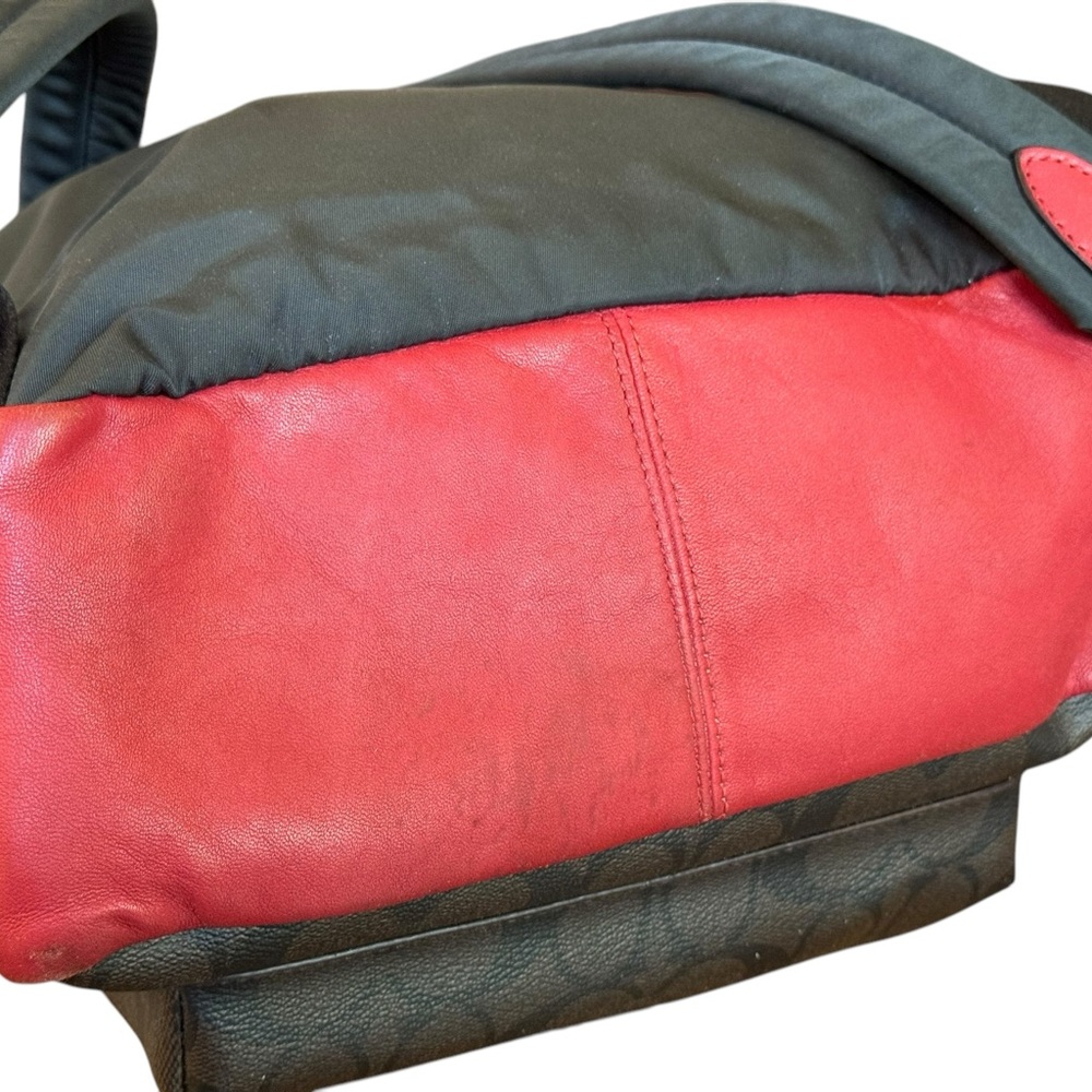 Medium Charlie Backpack In Signature Canvas - Picture 6 of 10